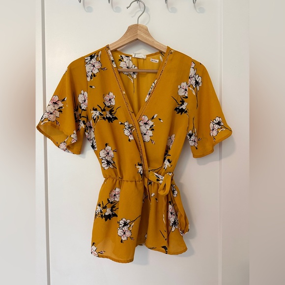 Floral wrap Shirt - Picture 5 of 5